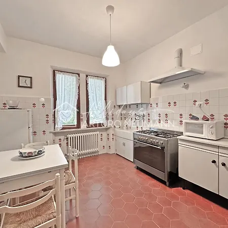 630 - Giulia Con Ampio Giardino E Bellissima Vista Mare - Inclusa Nel Prezzo * נומאנה
